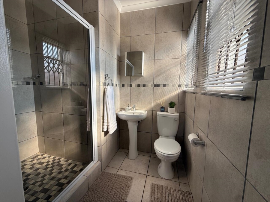 3 Bedroom Property for Sale in Waterkloof East North West